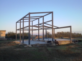 Μεταλλικό Κτίριό Μετόχι Αχα\'ι\'ας